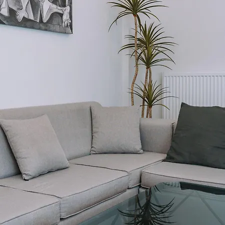 Urban 1-br Spot Apartment